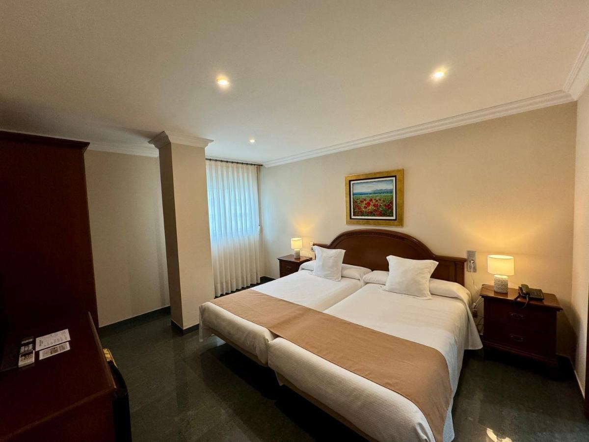Hotel Kazar Ontinyent Exterior foto
