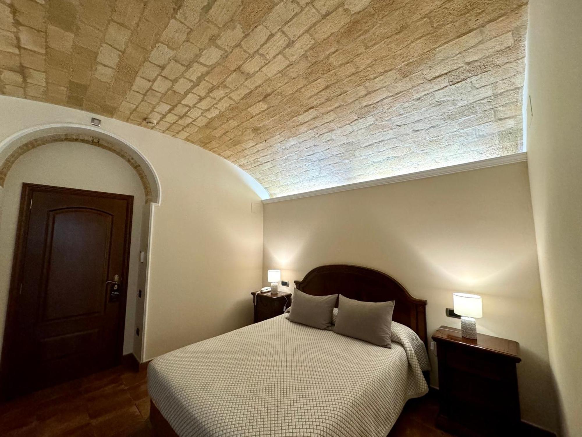 Hotel Kazar Ontinyent Exterior foto